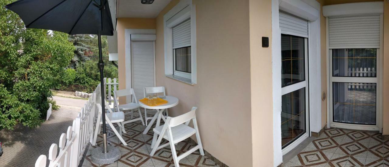Szántód Oazis Apartman מראה חיצוני תמונה